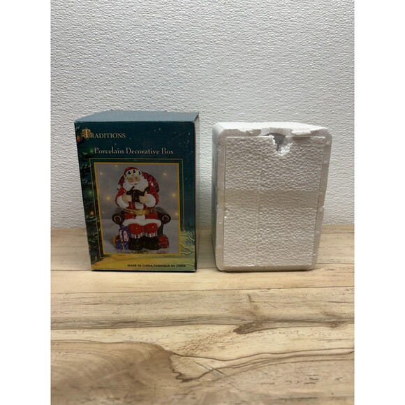 Traditions Hand Painted Porcelain Decorative Trinket Box Santa Claus - Picture 14 of 16